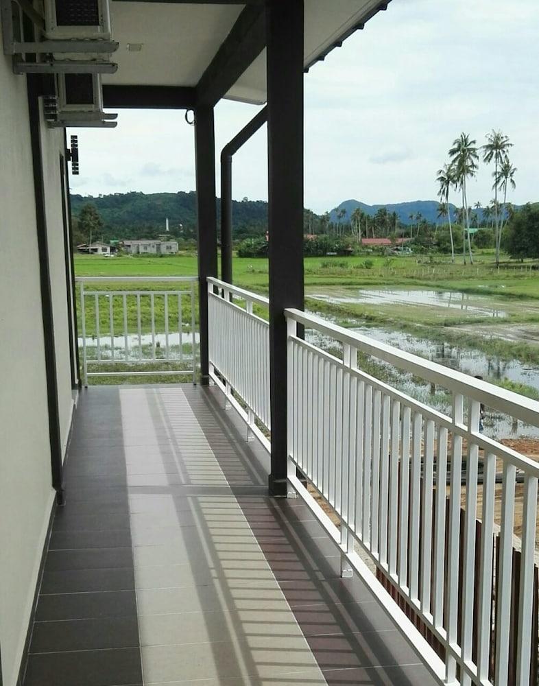 Destini Akef Villa Pantai Cenang  Exterior photo