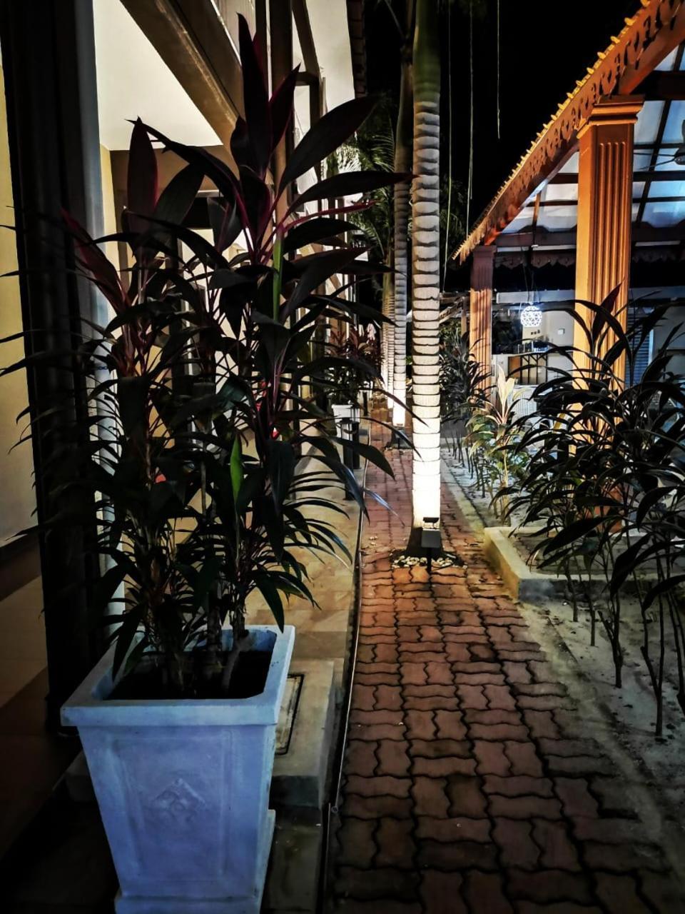 Destini Akef Villa Pantai Cenang  Exterior photo