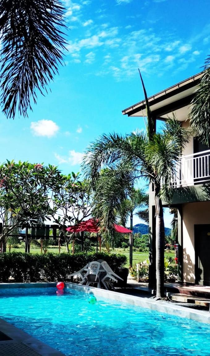 Destini Akef Villa Pantai Cenang  Exterior photo