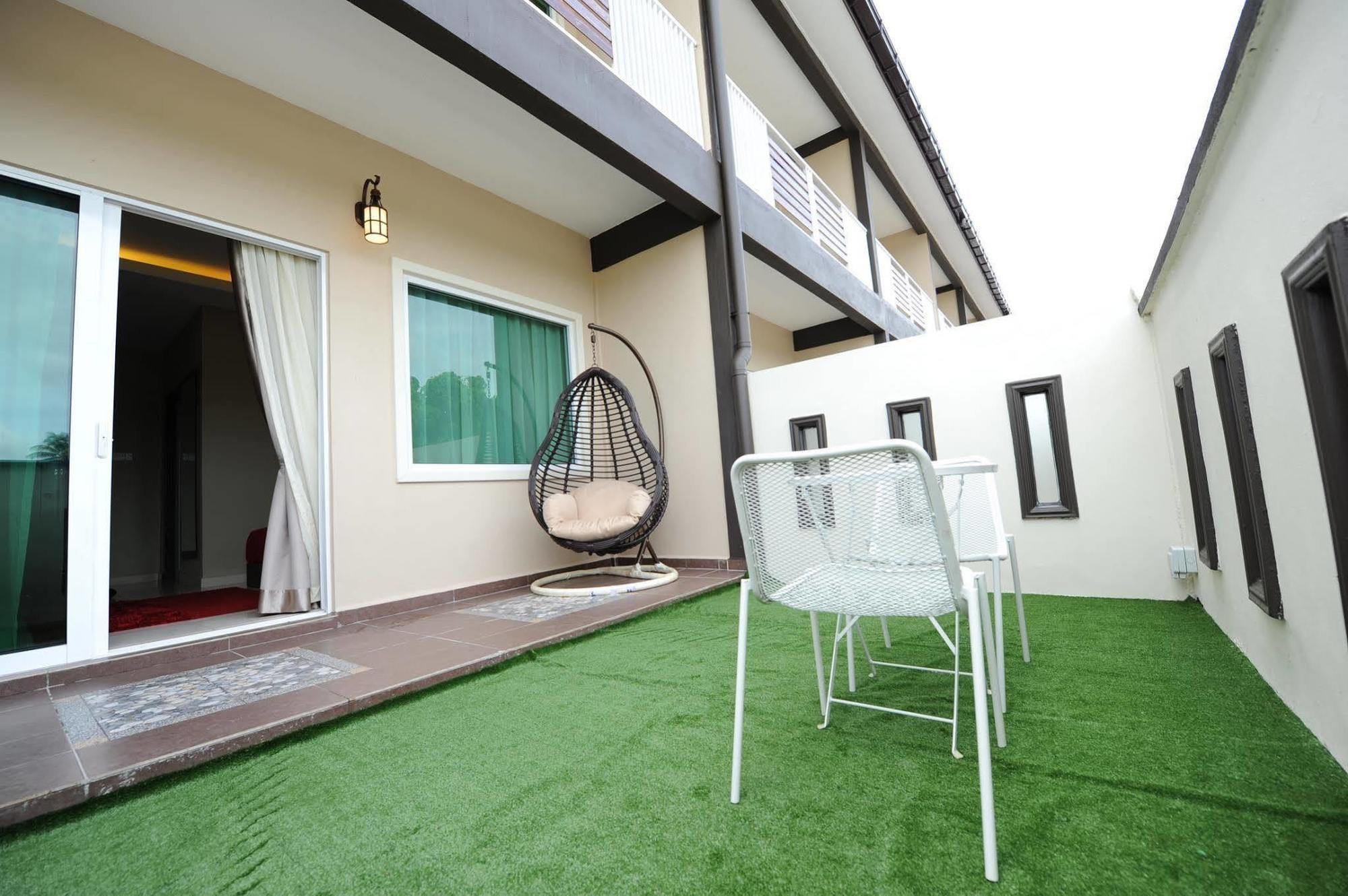 Destini Akef Villa Pantai Cenang  Exterior photo